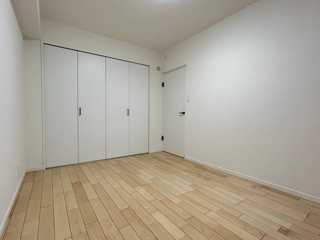 町田市三輪緑山3丁目の中古マンション1階部分の洋室2の写真