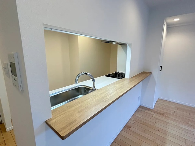 町田市三輪緑山3丁目の中古マンション1階部分のキッチン1枚目の写真