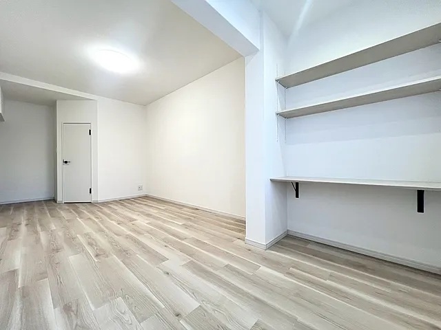 町田市中町3丁目の中古マンション2階部分の洋室1の写真