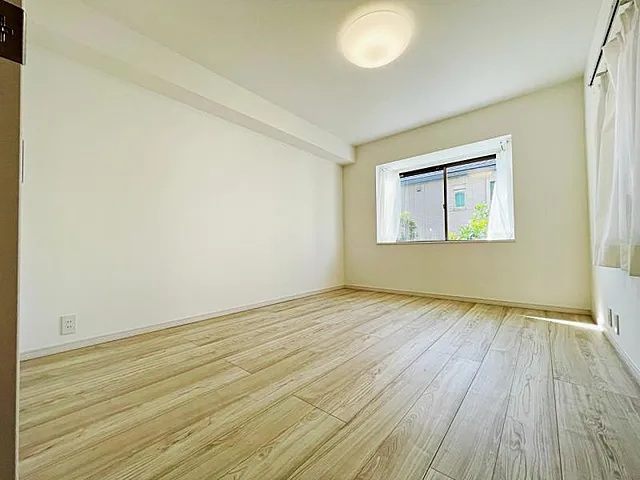 町田市中町3丁目の中古マンション2階部分の洋室2の写真