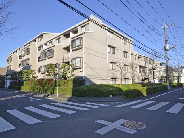 町田市中町3丁目の中古マンション2階部分の外観1枚目の写真