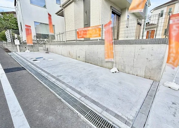 町田市成瀬2丁目の新築戸建てAの駐車場の写真