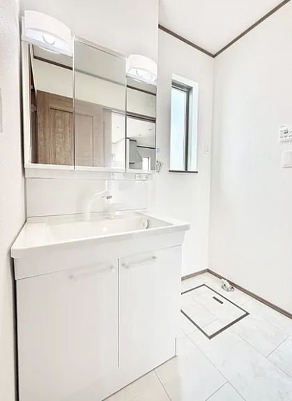 町田市成瀬2丁目の新築戸建てAの洗面化粧台の写真