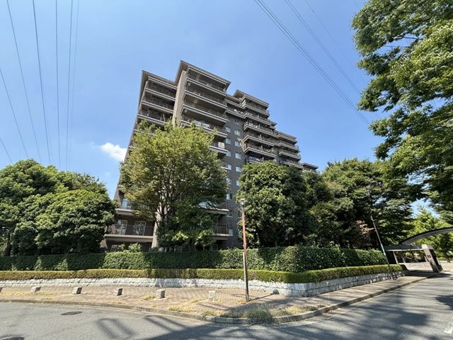 町田市成瀬6丁目の中古マンション11階部分の外観1枚目の写真