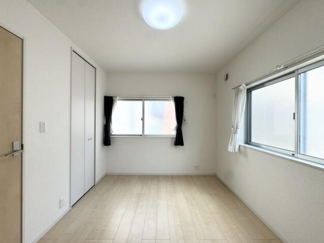 町田市西成瀬3丁目の中古戸建ての洋室3の写真