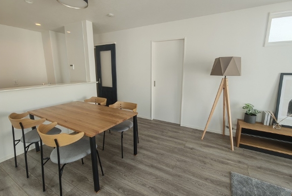 町田市野津田町の新築戸建て4号棟のダイニングの写真