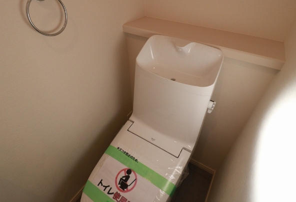 町田市野津田町の新築戸建て4号棟のトイレ1Fの写真