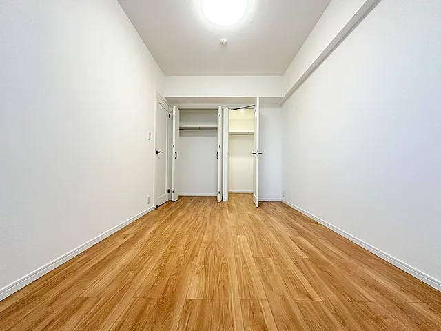 町田市小山ヶ丘1丁目の中古マンション9階部分の洋室1の写真