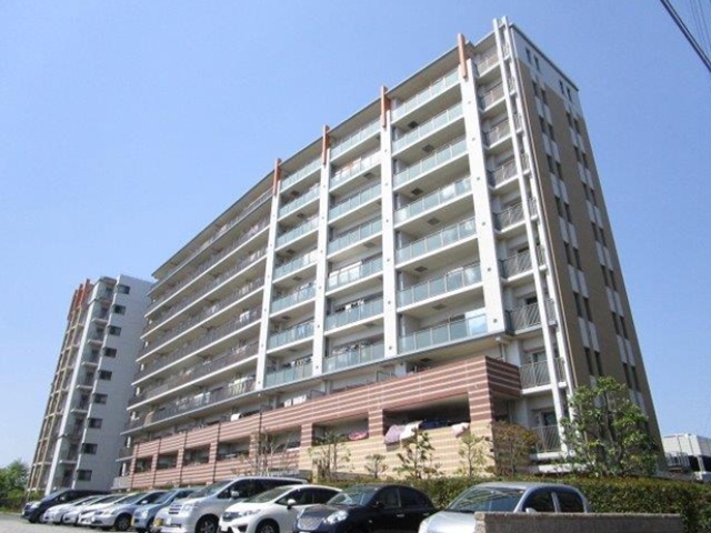 町田市小山ヶ丘1丁目の中古マンション9階部分の外観1枚目の写真