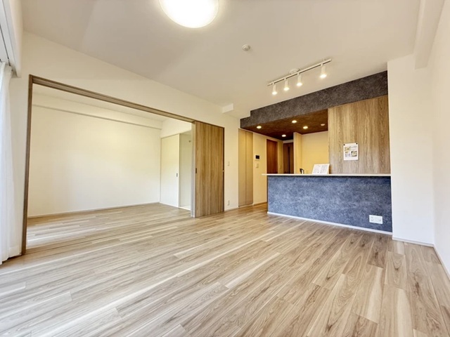 町田市小山ヶ丘6丁目の中古マンション1階部分のダイニングの写真