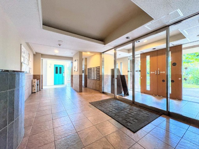 町田市小山町の中古マンション4階部分の共用部分の写真