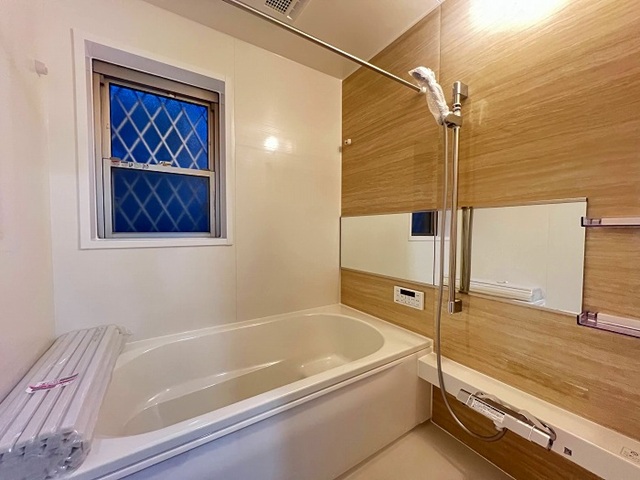 町田市小山町の中古戸建てのバスルームの写真