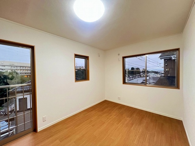 町田市小山町の中古戸建ての洋室1の写真