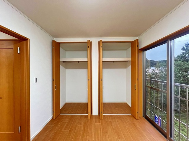 町田市小山町の中古戸建ての収納の写真