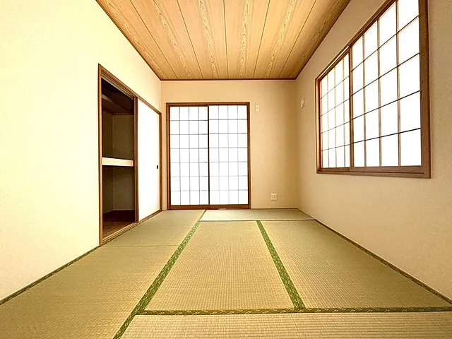 町田市小山町の中古戸建ての和室の写真