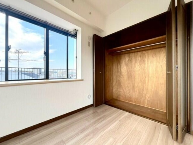 町田市忠生2丁目の中古マンション5階部分の収納の写真