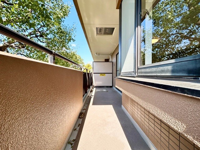 町田市玉川学園5丁目の中古マンション1階部分のバルコニーの写真