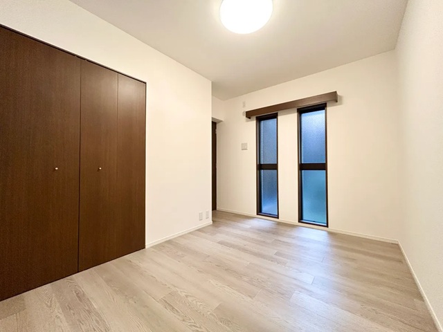 町田市玉川学園5丁目の中古マンション1階部分の洋室1の写真