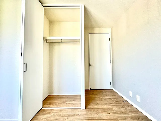 町田市玉川学園5丁目の中古マンション3階部分の収納の写真