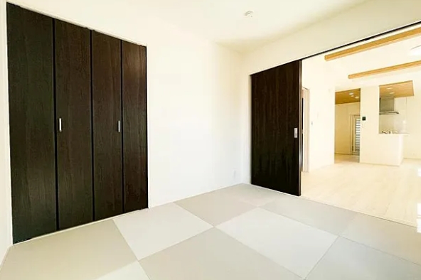 町田市鶴川4丁目の新築戸建て2の和室の写真