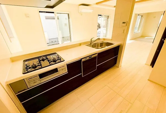 町田市鶴川4丁目の新築戸建て2のキッチンの写真