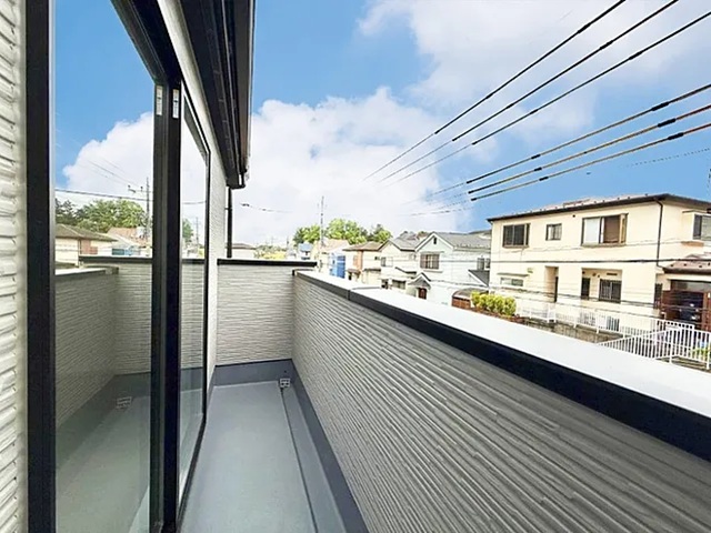 町田市鶴川6丁目の新築戸建てのバルコニーの写真