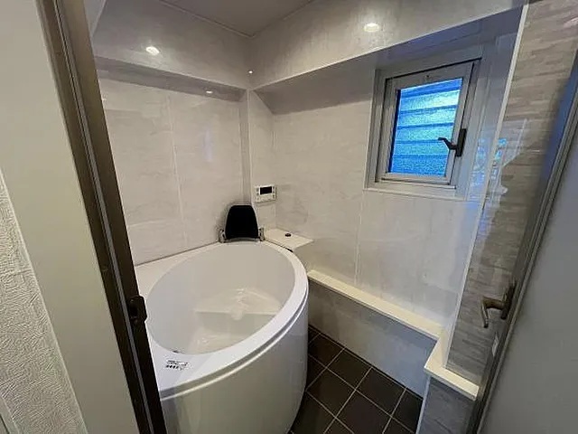 町田市鶴川6丁目の中古マンション1階部分のバスルームの写真