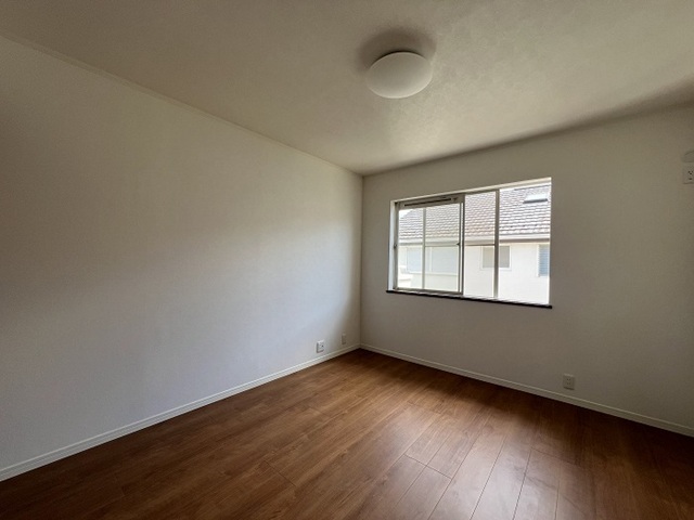 町田市薬師台2丁目の中古戸建ての洋室2の写真