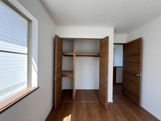 町田市薬師台2丁目の中古戸建ての収納の写真