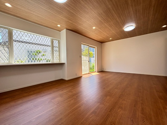 町田市薬師台2丁目の中古戸建てのリビングの写真