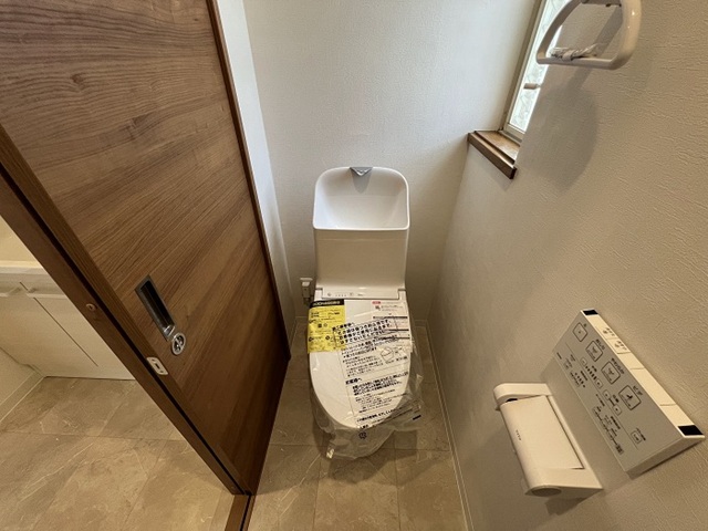 町田市薬師台2丁目の中古戸建てのトイレの写真