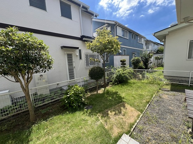 町田市薬師台2丁目の中古戸建ての庭の写真
