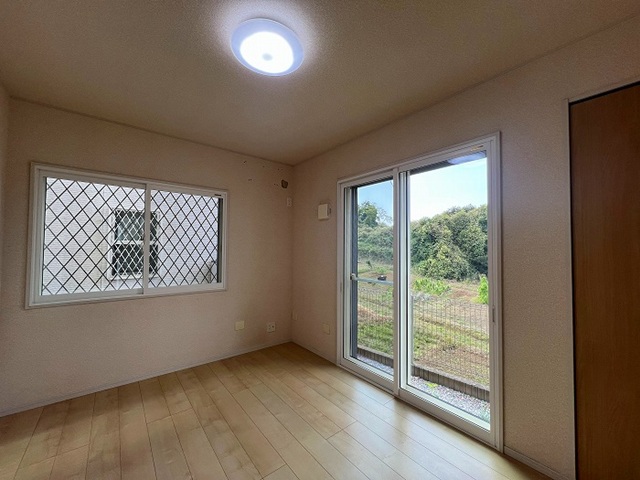 町田市山崎町の中古戸建ての洋室1の写真