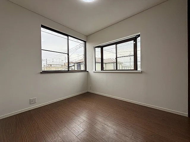 相模原市中央区光が丘3丁目の中古戸建ての洋室2の写真