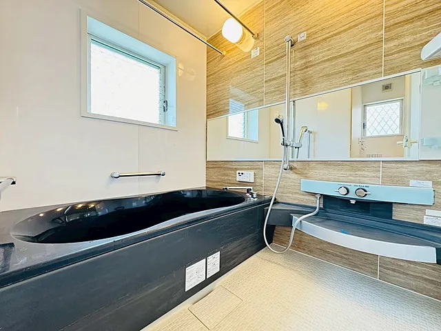 相模原市中央区上溝1丁目の中古戸建てのバスルームの写真