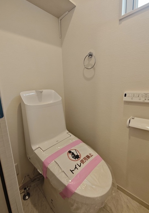 相模原市中央区上溝4丁目の新築戸建て3号棟のトイレ1Fの写真
