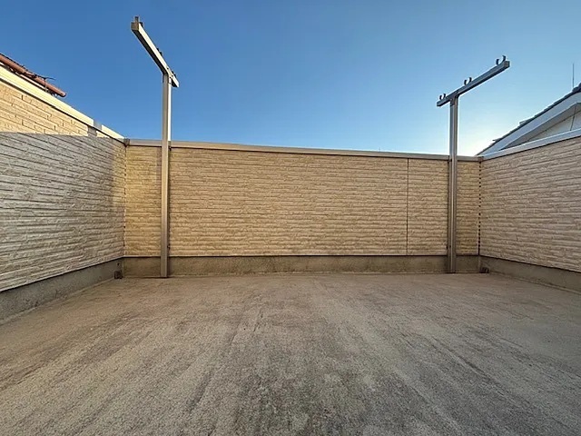 相模原市中央区小山2丁目の中古戸建てのバルコニーの写真