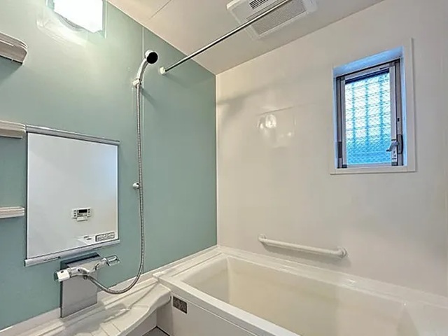 相模原市中央区小山2丁目の中古戸建てのバスルームの写真