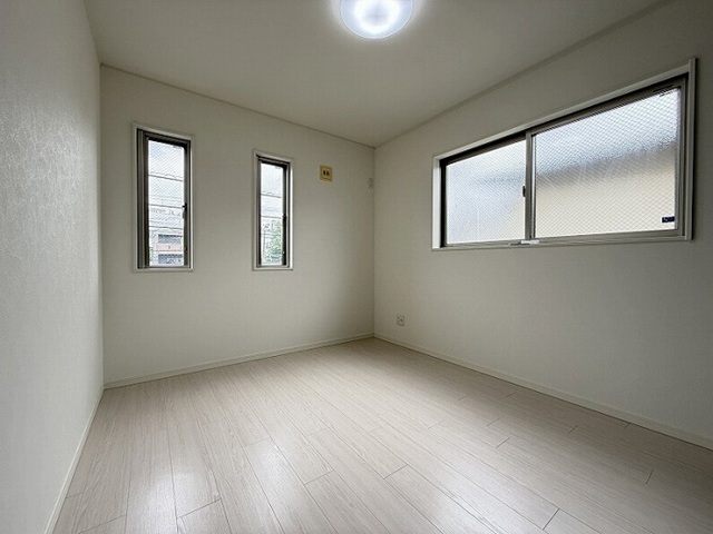 相模原市中央区小山2丁目の中古戸建ての洋室3の写真