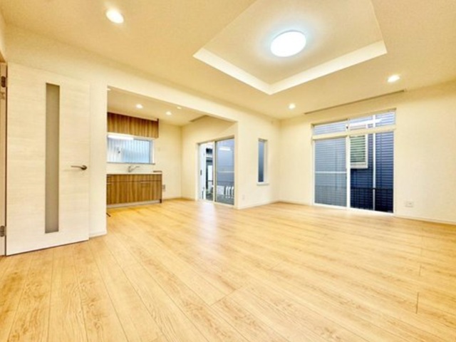 相模原市中央区水郷田名1丁目の中古戸建てのリビングの写真