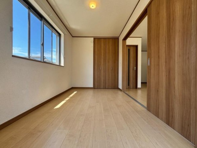 相模原市中央区陽光台4丁目の中古戸建ての洋室4の写真