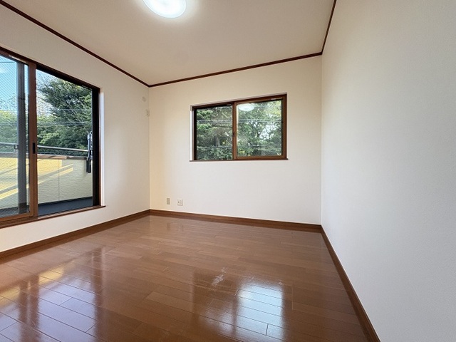 相模原市中央区陽光台5丁目の中古戸建ての洋室1の写真