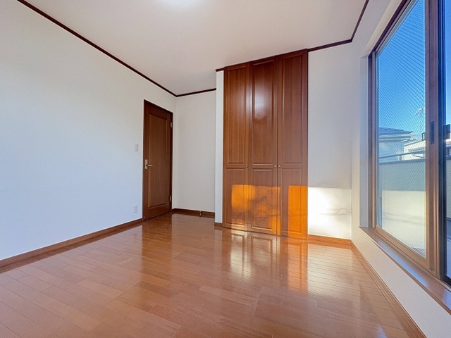 相模原市中央区陽光台5丁目の中古戸建ての洋室2の写真