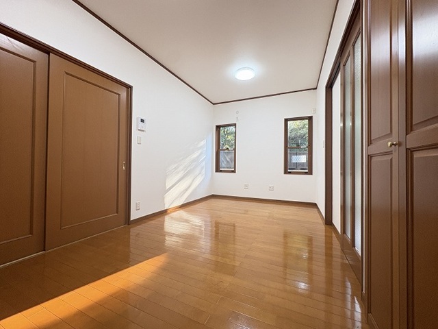 相模原市中央区陽光台5丁目の中古戸建てのリビングの写真