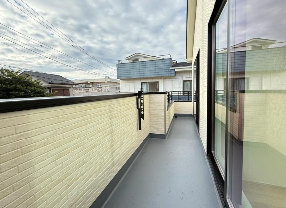 相模原市中央区上溝の新築戸建てのバルコニーの写真