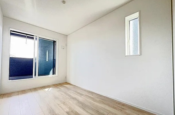 相模原市中央区上溝の新築戸建て2号棟の洋室2の写真