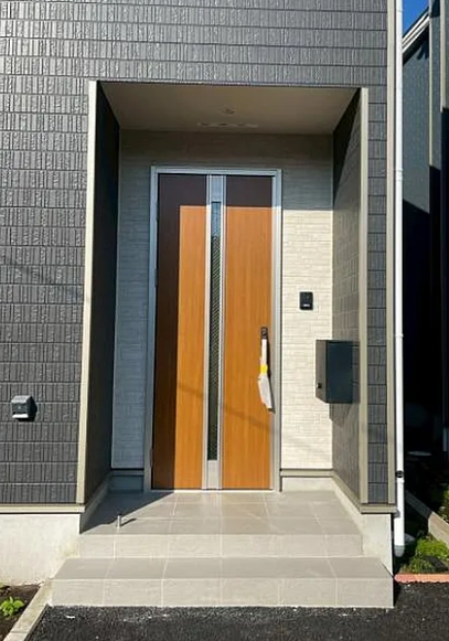 相模原市中央区上溝の新築戸建て3号棟の玄関の写真
