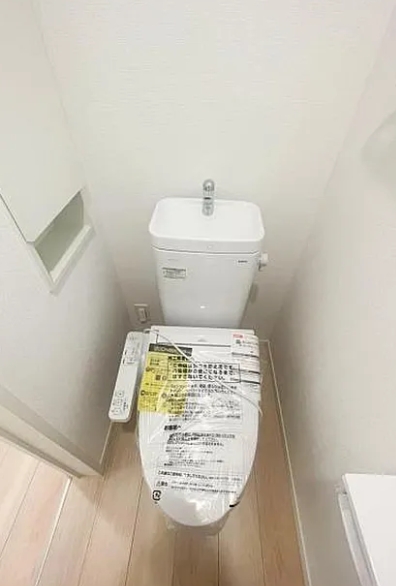 相模原市中央区上溝の新築戸建て3号棟の外トイレ1F観の写真