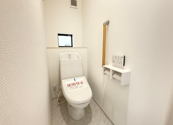 相模原市中央区上溝の新築戸建てのトイレ1Fの写真