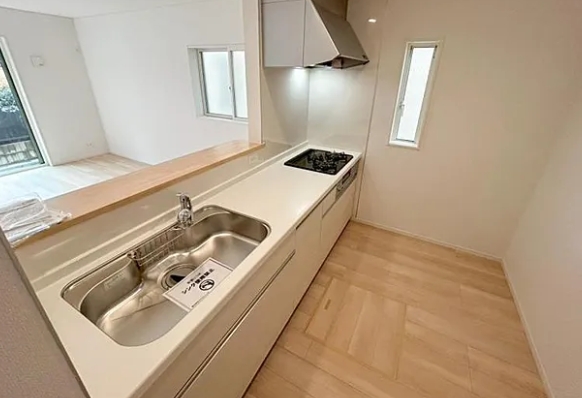 相模原市中央区共和3丁目の新築戸建て3号棟のキッチンの写真